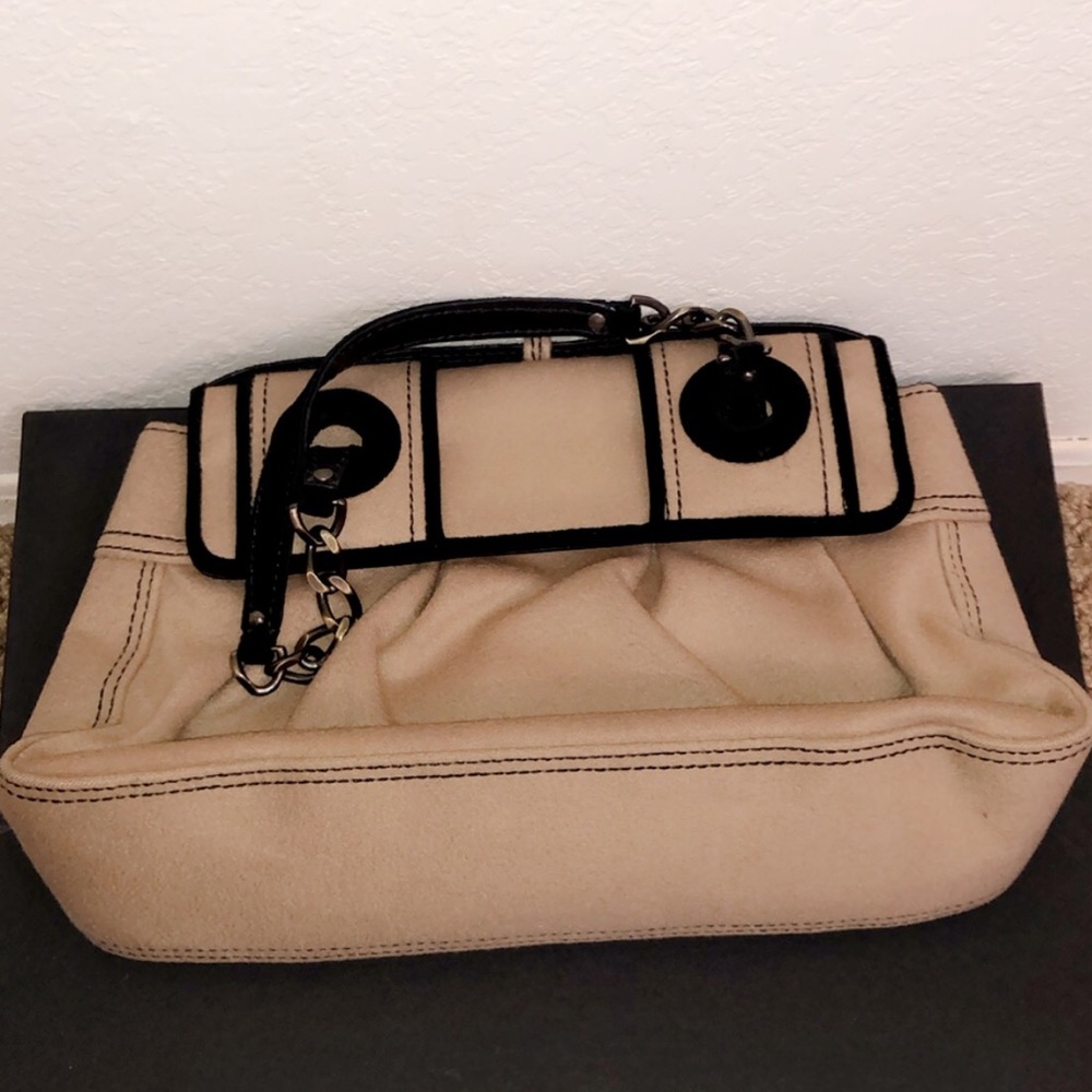 Fendi Handbag - Picture 3 of 7